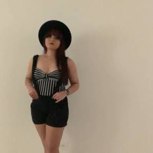 Meet your Posher, Nelitza